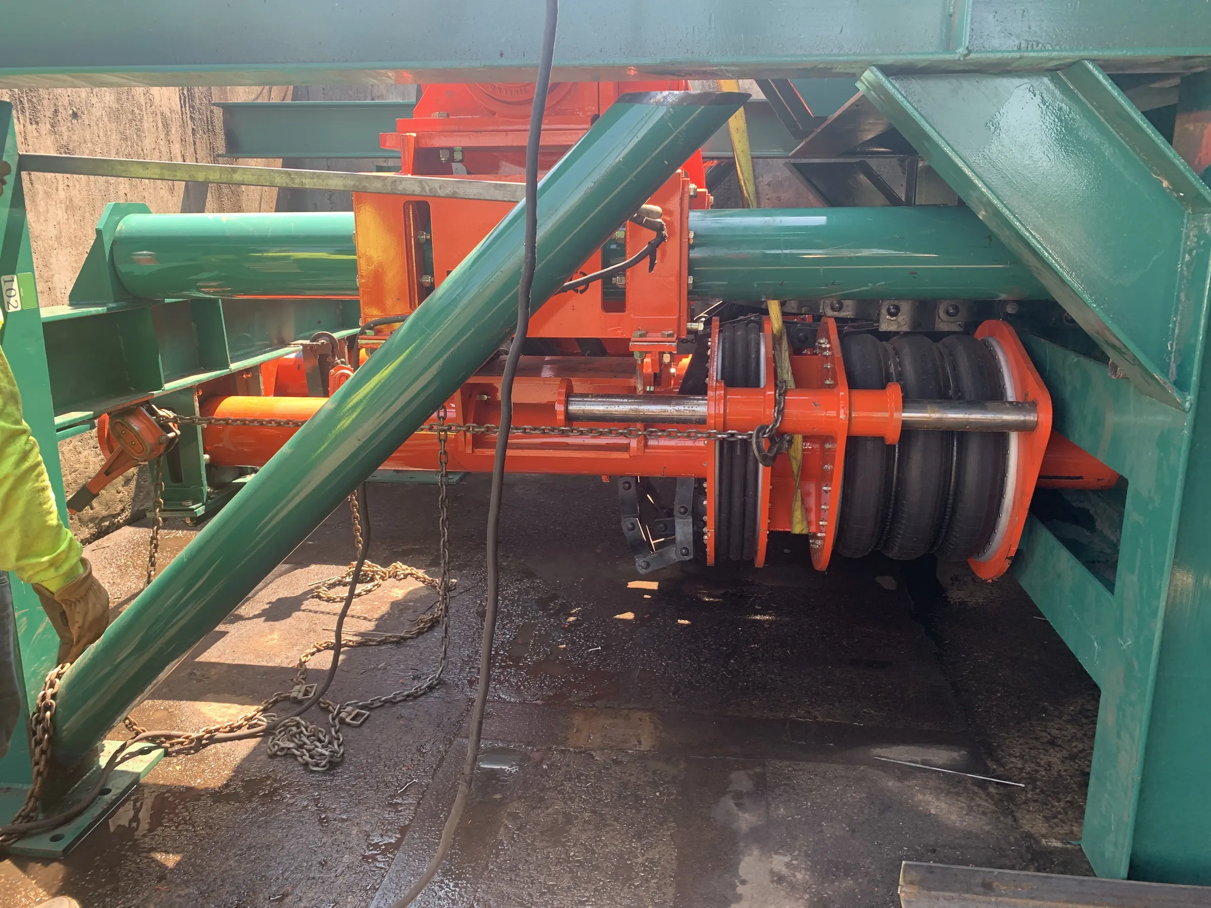FiberPro horizontal drum feed system at Thompson Hardwoods
