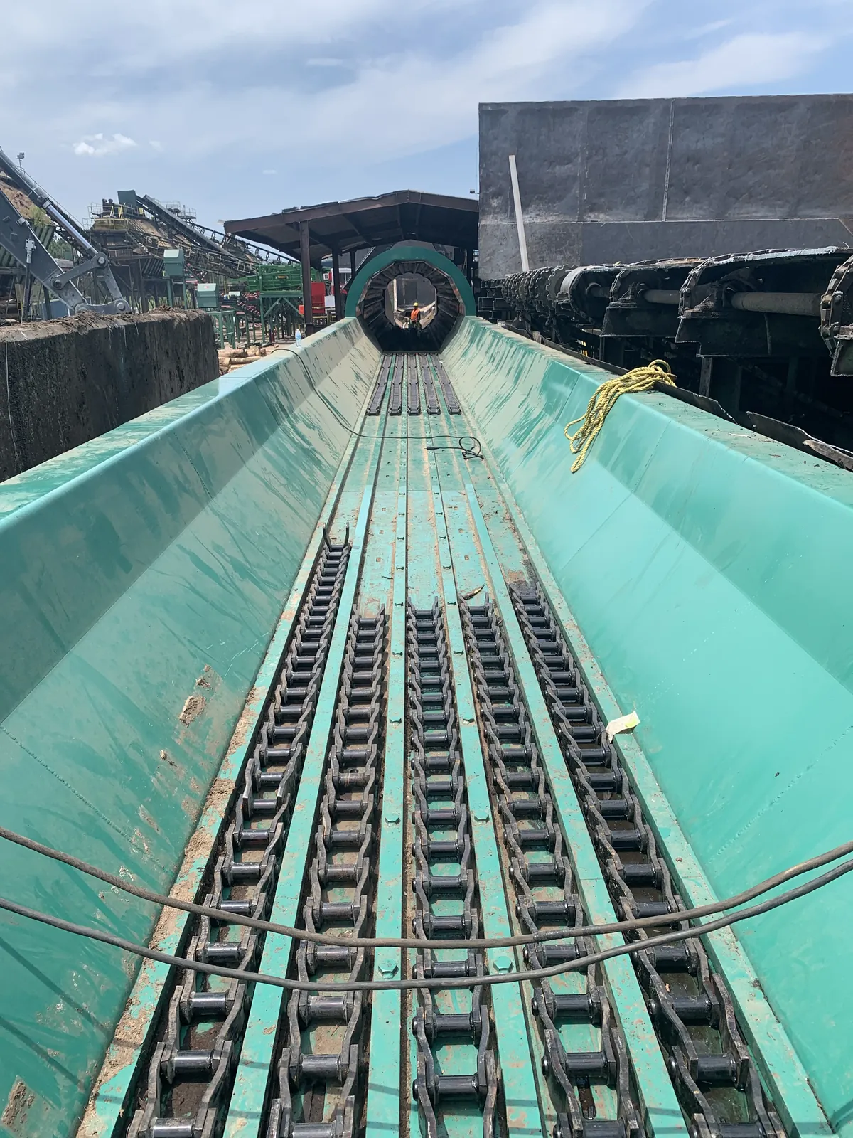 FiberPro enclosed chain return system