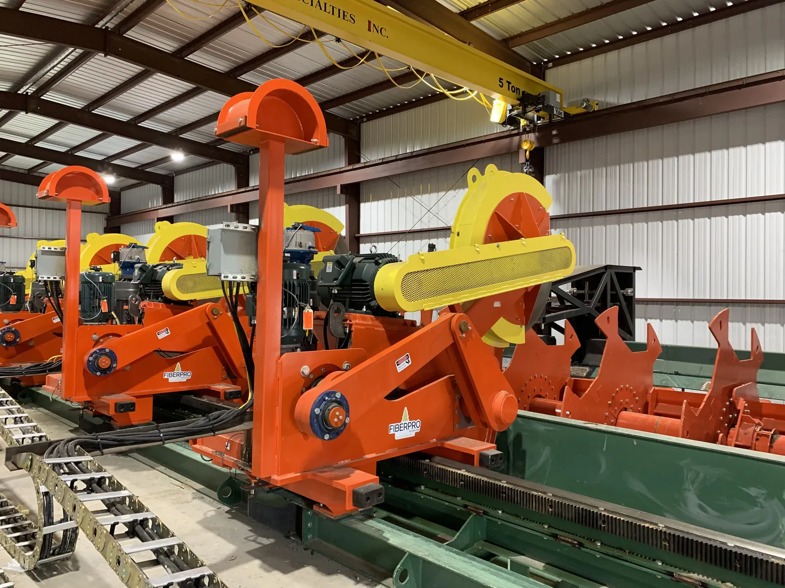 Log merchandising line at Dempsey Wood Products