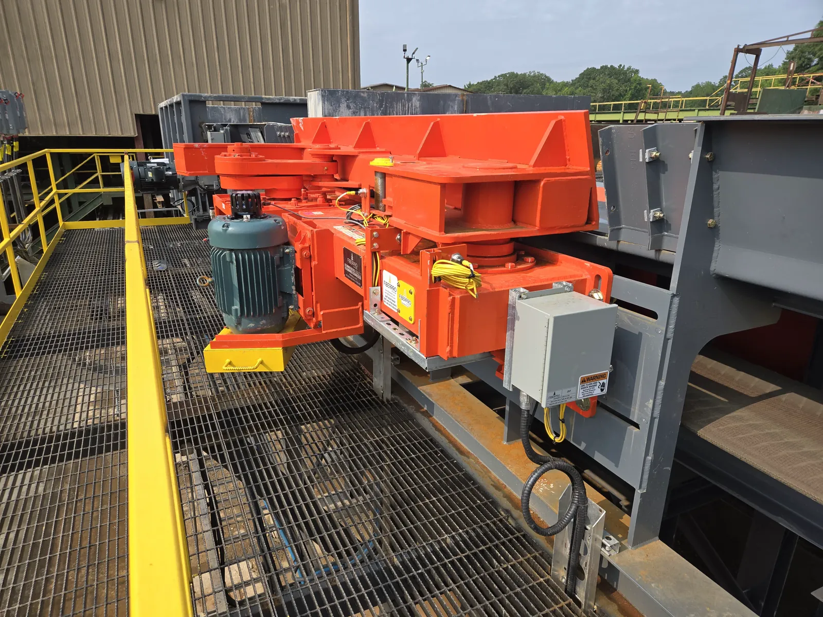 Log kicker and shear gate assembly